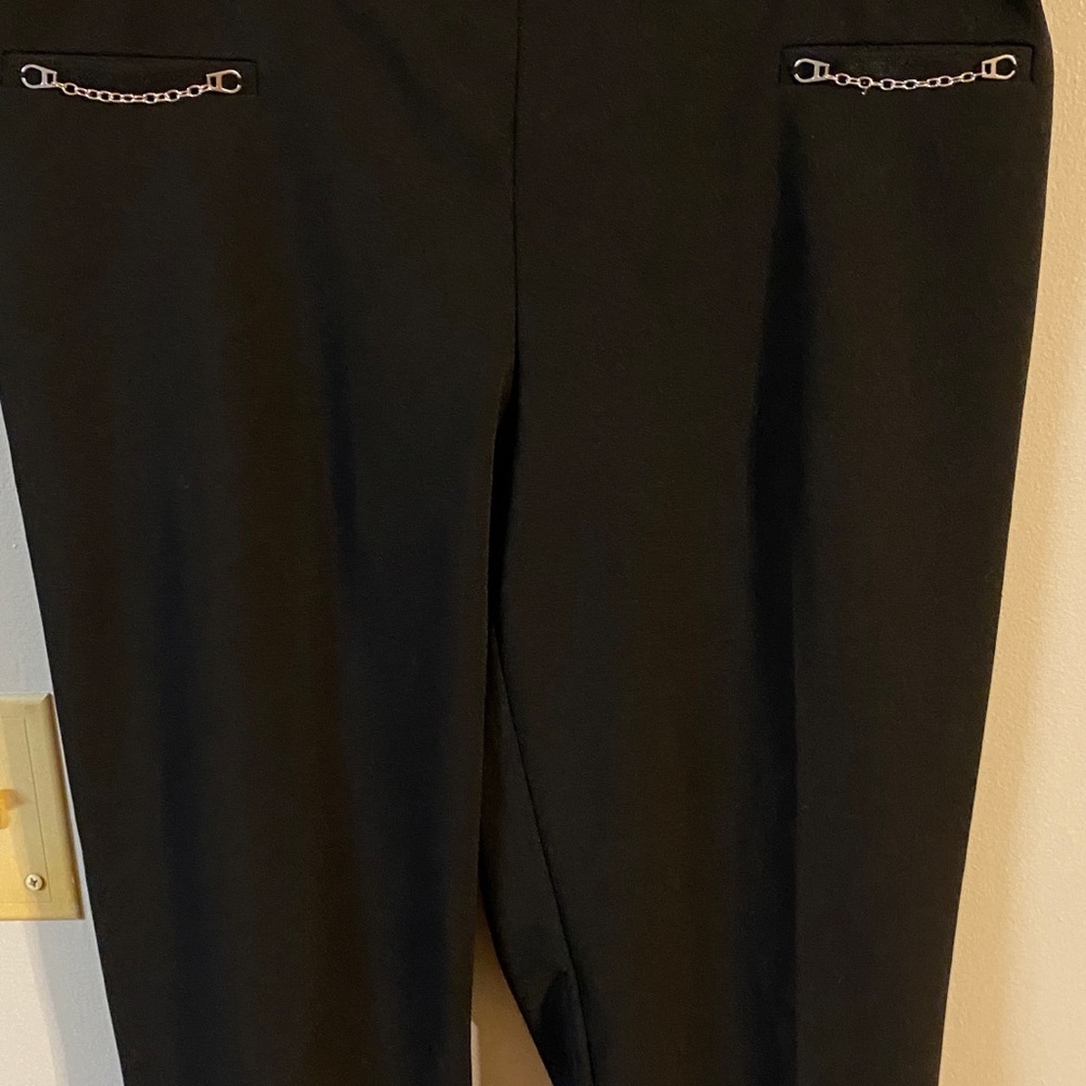 Capris - Picture 6 of 7